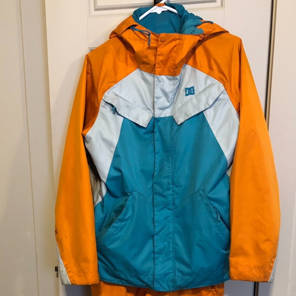 Womens DC Ski/board suit size small